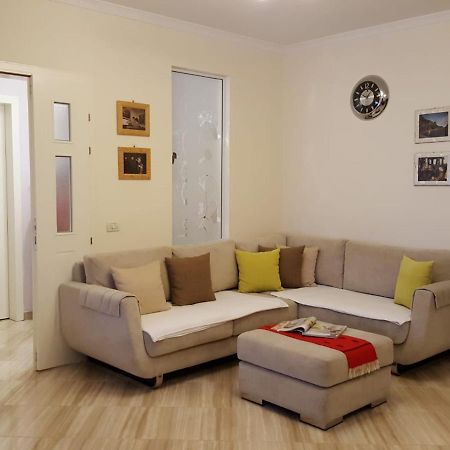 Holiday Center Apartment Shkodër Exteriör bild